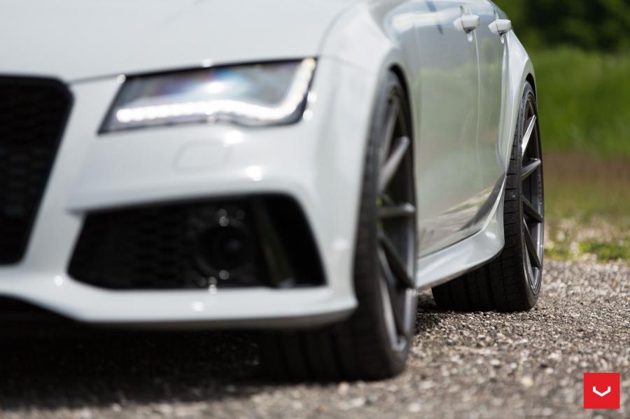 Детали экстерьера Audi RS7 Sportback on Vossen Wheels (CVT) 2017 года  (фото 23 из 52)